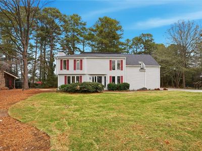 2344 Country Club Dr SE