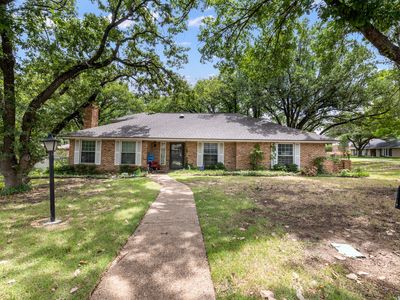 1707 Woodridge Cir