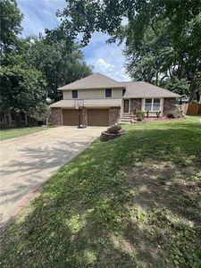 7823 Woodson Rd