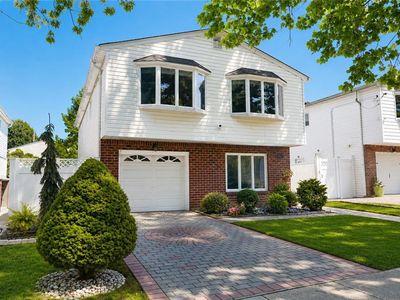 85 Brookfield Ave
