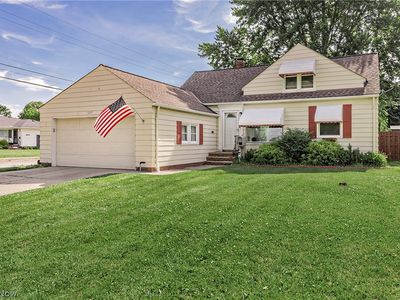 Property at 1649 Gilbert Dr, Mayfield Heights, OH