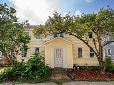 6 Spring St