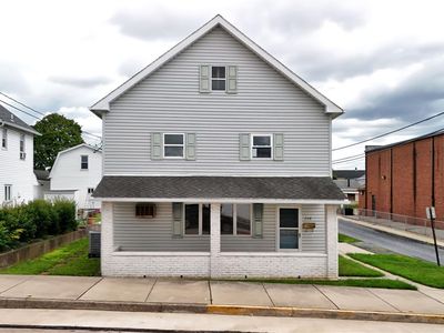 226 E 9th St