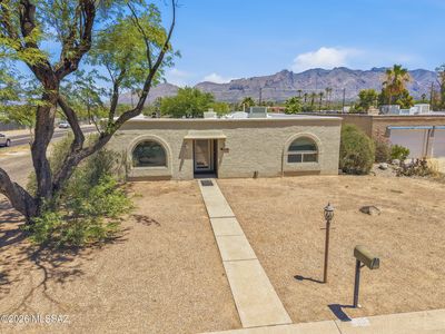 2501 E Greenlee Pl