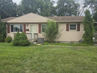 1517 Crestwood Blvd