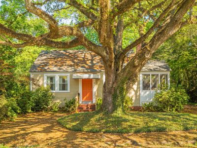 58 Avondale Ave