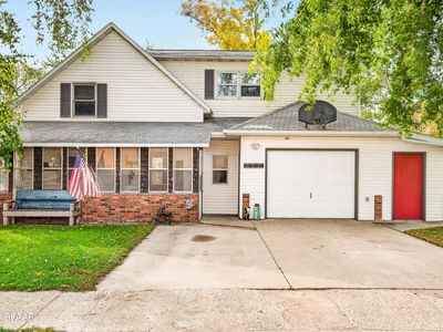 Property at 110 Clark Ave, Larimore, ND