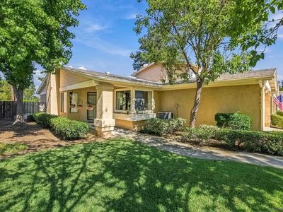 8360 Suntree Pl
