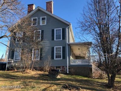 5 Pleasant Valley Road