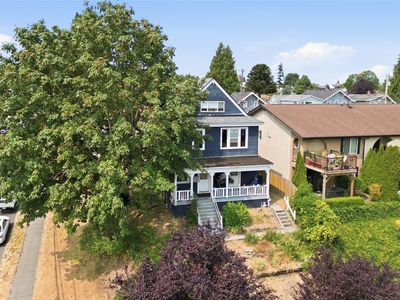 3432 Lombard Avenue