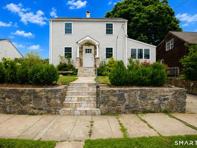 570 Westfield Avenue