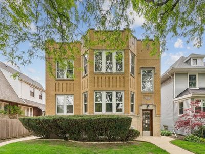 3651 N Kedvale Ave APT 2B