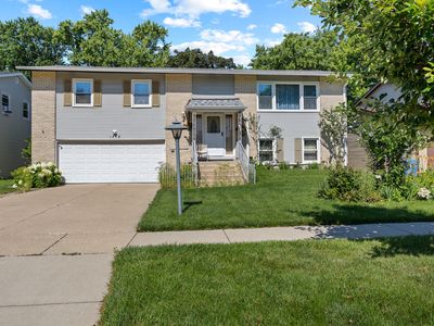 1418 S Hickory Dr