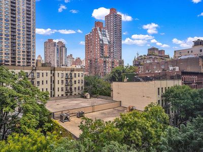 305 E 72nd St APT 5GN