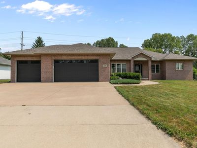 214 Brookwood Dr