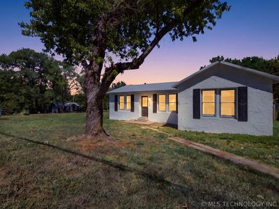 Property at 329 W Oak St, Coweta, OK