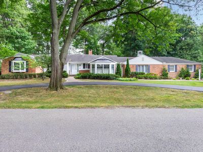 3903 Oakhills Dr