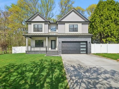 136 Irwin St