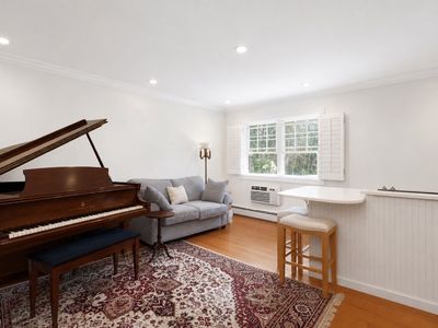 26 Layton Ave
