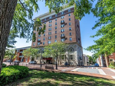 500 Court Sq APT 503