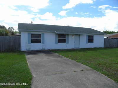278 Greenway Ave NE