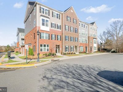 7913 Independence Dr