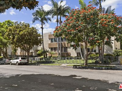 1233 N Laurel Ave APT 103
