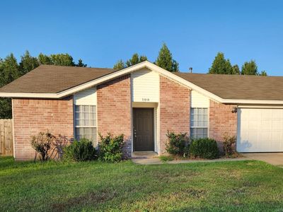 108 Meadows Dr