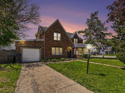 1237 Blaine Ave