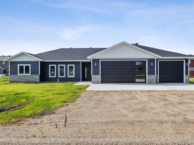 Property at 301 Pine Dr, Hankinson, ND