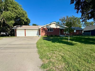 2360 N Elm Ave