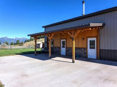 1073 N Burnt Fork Rd