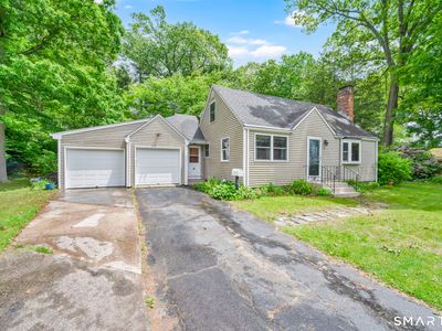 40 Shadycrest Drive