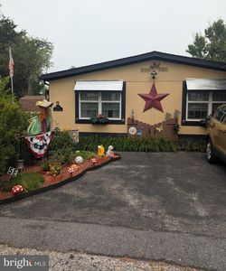 5 E Marys Ct #E