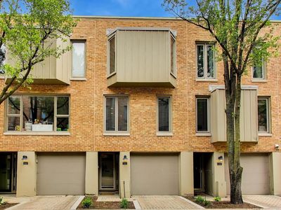 132 Frank Lloyd Wright Ln