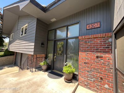 4307 Marylin Dr