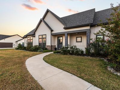 96 Stockton Dr