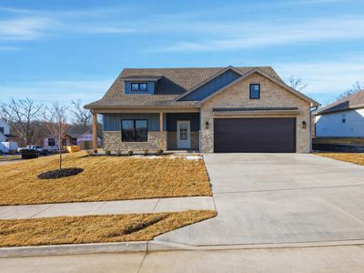 2033 Stone Mountain Pkwy