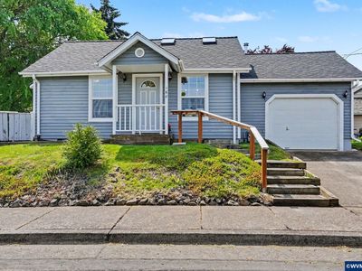 160 SE Mayberry Ave