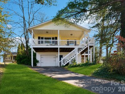 121 Oak Ter