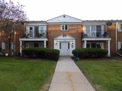 1100 N Farnsworth Ave APT 2A