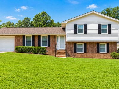 1600 Edgebrook Dr