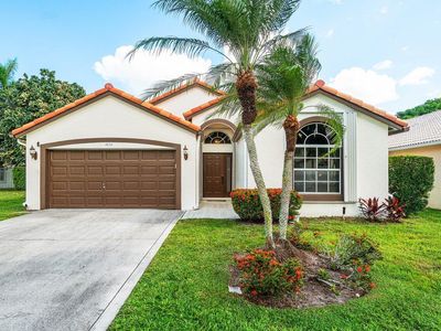 1652 Oak Berry Circle