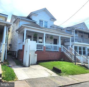 212 E Sunbury St