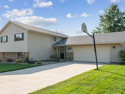 616 Meadow Run Dr SW