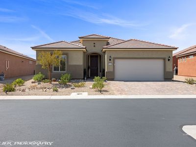 1001 Flagstone Bnd
