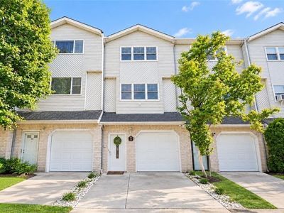 54 Stern Ct