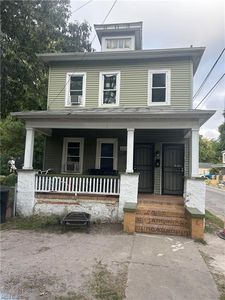 2200 Pearl St