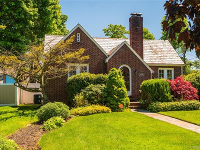 Property at 186 Pennsylvania Avenue, Freeport, NY