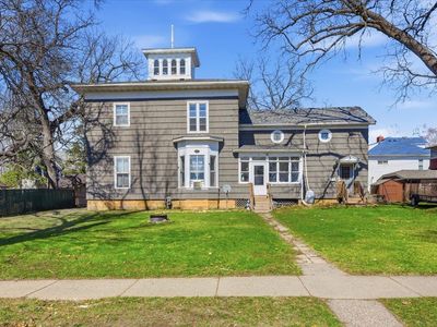 315 E Maple St